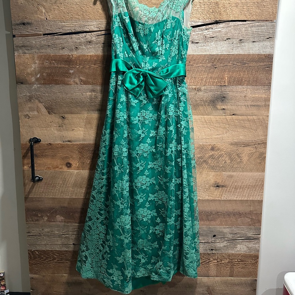 Vintage 1960s Malcolm Starr Chantilly Lace Emerald Green Maxi Dress - Picture 3 of 6